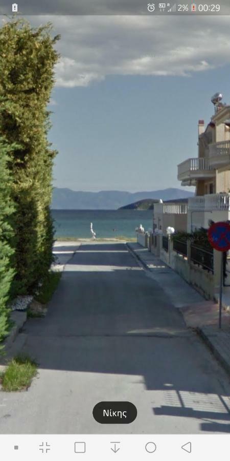 Near The Sea House Vila Néa Péramos Exterior foto
